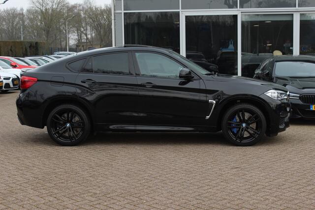 BMW X6 M / NL Auto! / Full option! / Trekhaak / Schuifdak / 360Camera / Carbon intr. / B&O / Softclose / Leder / 21'' / Standkachel / Entertainment System / Luchtvering / Stoelventilatie