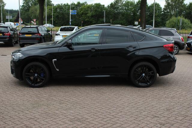BMW X6 M / NL Auto! / Full option! / Trekhaak / Schuifdak / 360Camera / Carbon intr. / B&O / Softclose / Leder / 21'' / Standkachel / Entertainment System / Luchtvering / Stoelventilatie