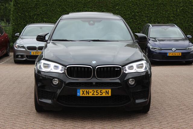 BMW X6 M / NL Auto! / Full option! / Trekhaak / Schuifdak / 360Camera / Carbon intr. / B&O / Softclose / Leder / 21'' / Standkachel / Entertainment System / Luchtvering / Stoelventilatie