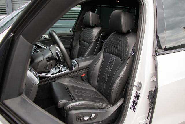 BMW X7 xDrive40i M-Sport | ACC | 360 Cam | Comfort stoel Individual | Harman Kardon | Pano | Assisted Driving | Lane & Side Assist | Apple & Android Carplay | Softclose | 7-Persoons | Laser | NL AUTO | Skylounge | Glaspook | Elektrische 3500KG Trekhaak | 340PK |