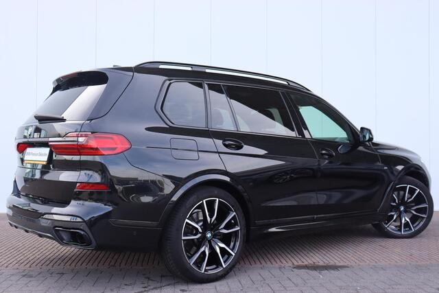 BMW X7 xDrive40i High Executive High Executive M-Sportpakket / Bowers & Wilkins / Copilot Pack / Skylounge Panoramadak / Trekhaak / 22''
