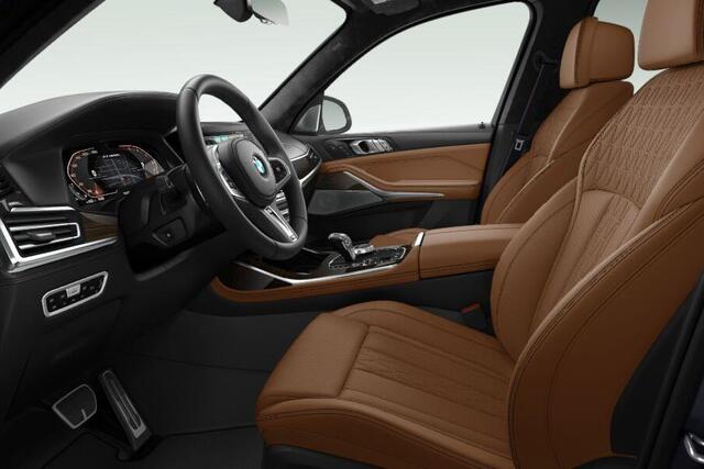 BMW X7 M50i 6p. High Executive / Personal CoPilot Pack / Active Steering / Sky Lounge