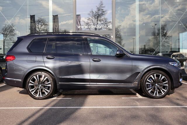 BMW X7 xDrive40i 6p. l 340 PK l Panodak Skylounge l LASER l Head-up l 3500 Ahw gewicht l Memory l B & W l 360 Camera l Stuurverw. l Stoelverwarming l Distronic l