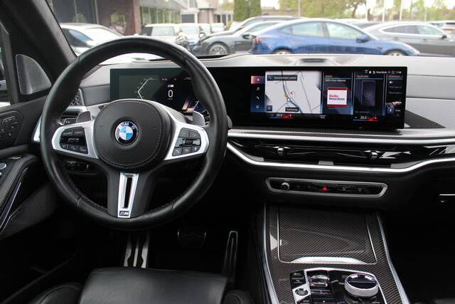 BMW X7 M60i xDrive 6p. / BTW / Full PPF / NL Auto! / Full option! / Trekhaak / Panoramadak / 360Camera / Head-up / Luxe Leder / Skylounge / Bowers & Wilkens / 23'' / Softclose / Luchtvering / Carbon intr. / Stoelve