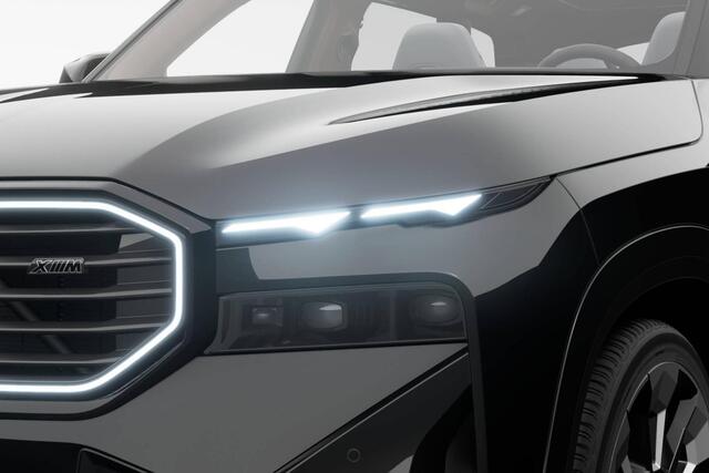 BMW XM PHEV 50e | 23" LM (Styling 923 M) BiColor Jet Black | Trekhaak met elektrisch wegklapbare kogel | Driving Assistant Professional | Bowers & Wilkins Diamond Surround Souns System