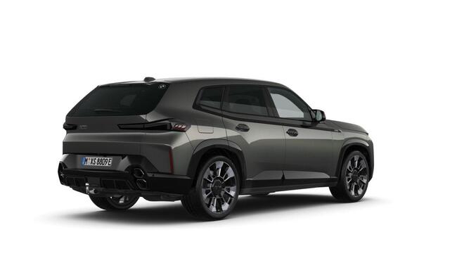 BMW XM Driving Assistant Professional | Bowers & Wilkins