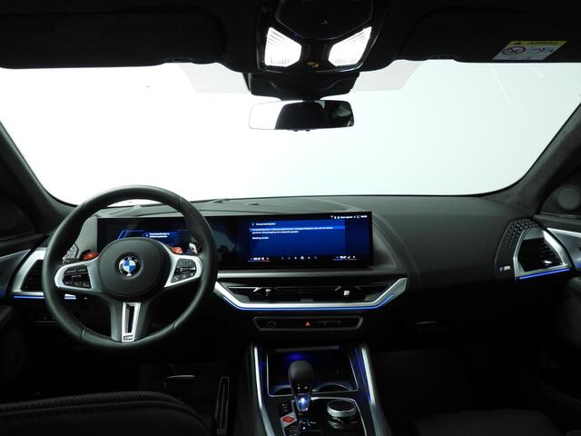 BMW XM 50e | M-Sportpakket | LED | Leder | HUD | Trekhaak | Active cruise | DAB | Harman-kardon sound | Alu 22 inch