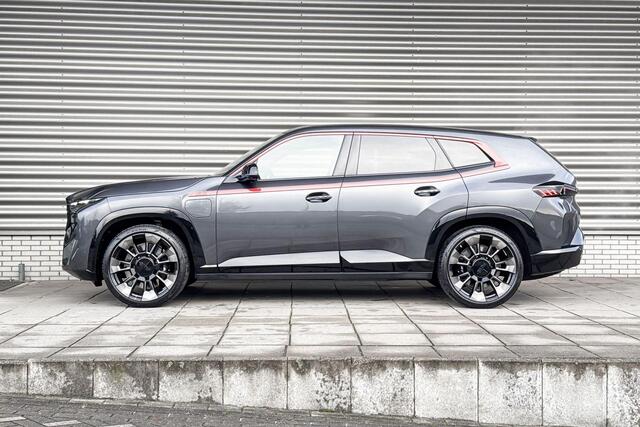 BMW XM PHEV Label Red 30 kWh