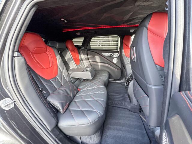 BMW XM PHEV Label Red 30 kWh