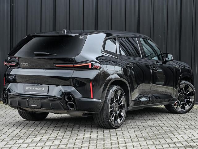BMW XM PHEV 30 kWh V8 654 PK · M-Sport Pro · B&W Sound · M Sport differential · Adaptive M onderstel prof. · 360 Camera · Massage · Active Cruise · Ambiance · Memory Seats · Carbon · Alcantara · Driving Assistance · Iconic Gri