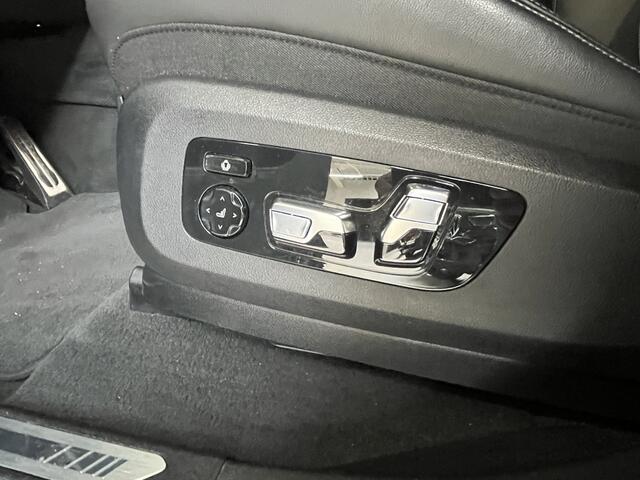 BMW XM PHEV 30 kWh | 23" | V8 - 653 PK | CoPilot | Bowers & Wilkins | Iconic Glow | | SoftClose | Massage |