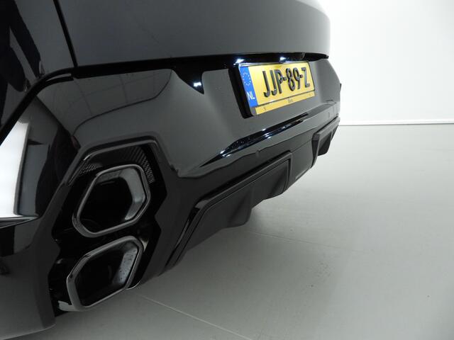 BMW XM PHEV 50e Bower & Wilkens / Soft close / Park assist / Driving assist / Trekhaak / Getint glas / Massage stoelen / Alu wielen 22 inch