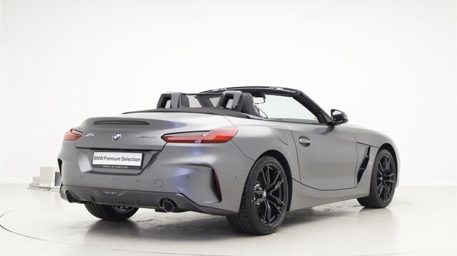 BMW Z4 Roadster sDrive20i M-Sport Plus | Frozen Grey Mat | 19" | Elek. versteb. stoelen | Harman Kardon
