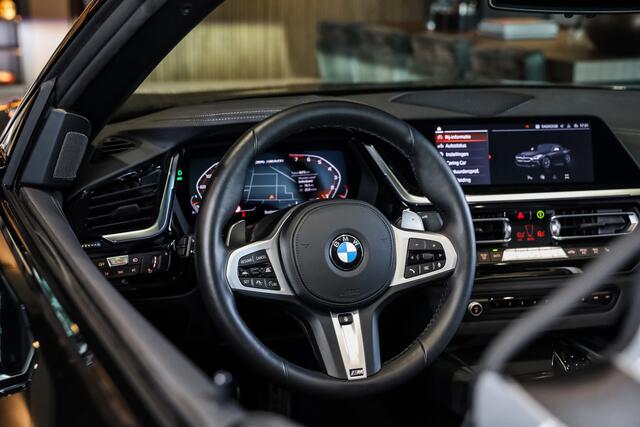 BMW Z4 Roadster M40i High Exe Black Edition Plus !6900KM!Sportstoelen+ Leder/ Verwarming/ Memory, Head-Up, Harman-Kardon, ACC, BMW Live Dash, Keyless, Camera, DAB, Innovatie/ Parkeer/ Driving Ass/ Uitrusting/ Ambiente/ Spiegel Pakket, Stuurverwarming, Lmv 20''