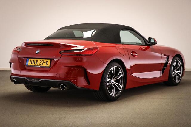 BMW Z4 Roadster sDrive20i High Executive | M SPORT EXT. | SFEERVERLICHTING | DRAADLOZE LADER | DAB | APPLE | 19"
