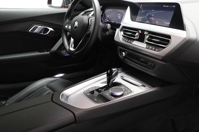 BMW Z4 Roadster sDrive20i High Executive | M SPORT EXT. | SFEERVERLICHTING | DRAADLOZE LADER | DAB | APPLE | 19"