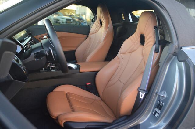 BMW Z4 Roadster M40i High Executive M Sport Automaat / Achteruitrijcamera / M Sportstoelen / M Adaptief onderstel / Comfort Access / Adaptieve LED / Head-Up / Harman Kardon