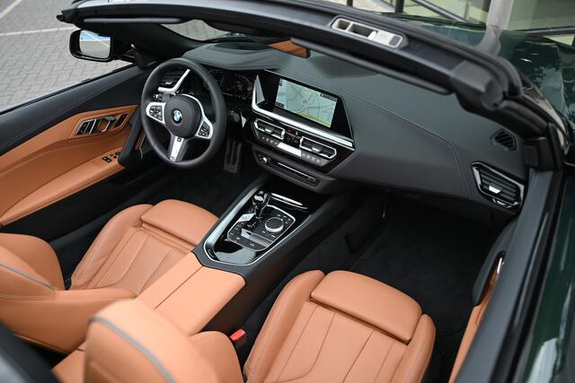 BMW Z4 Roadster sDrive30i High Executive M Sport Automaat / M Sportstoelen / Achteruitrijcamera / Stuurverwarming / Adaptieve LED / Active Cruise Control / Comfort Access