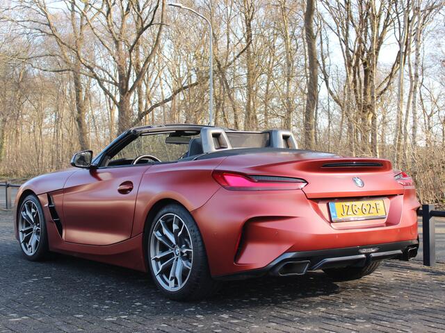 BMW Z4 Roadster M40i First Edition Frozen Orange