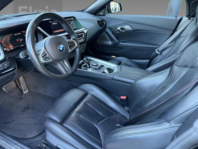 BMW Z4 Roadster M40i 19 inch LM M Dubbelspaak | Comfort Access | Achteruitrijcamera | BMW Head-Up Display | HIFI System Harman Kardon