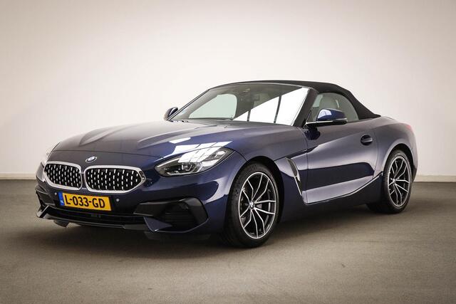 BMW Z4 Roadster sDrive20i High Executive | SAFETY / AUDIO MEDIA / STOELEN / PARKING- PACK | STUURVERWARMING | HEAD UP | SFEERVERLICHTING | 18"