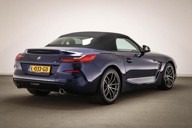 BMW Z4 Roadster sDrive20i High Executive | SAFETY / AUDIO MEDIA / STOELEN / PARKING- PACK | STUURVERWARMING | HEAD UP | SFEERVERLICHTING | 18"
