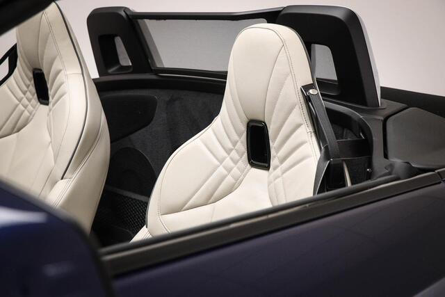 BMW Z4 Roadster sDrive20i High Executive | SAFETY / AUDIO MEDIA / STOELEN / PARKING- PACK | STUURVERWARMING | HEAD UP | SFEERVERLICHTING | 18"