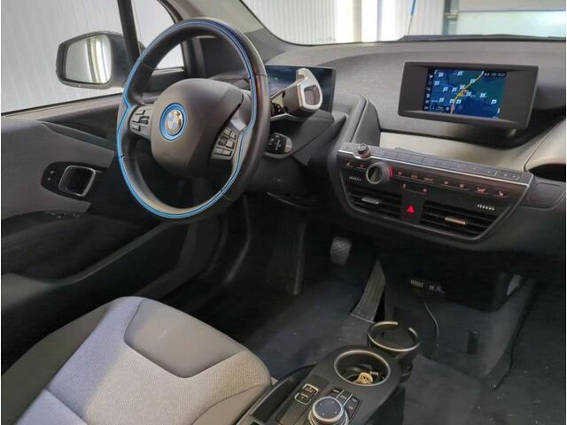 BMW i3 Basis 120Ah 42 kWh 1e-Eig, Keurig-Onderh, 12-Mnd-BOVAG, NL-Auto, Warmtepomp, Cruisecontrol, Keyless-Start, Parkeersensoren, Navigatie, Airco, Bluetooth, Stoelverwarming, Licht-Zicht-Pakket, Lm-Velgen-19Inch, Privacy-Glas