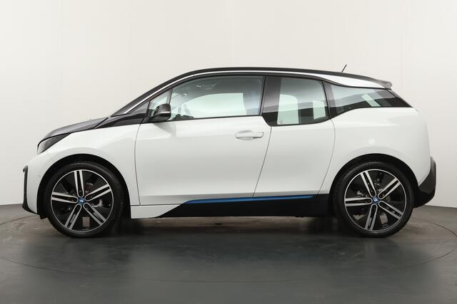 BMW i3 BWJ 2021 170 PK Basis 120Ah 42 kWh STOELVERW. / 20 INCH LMV / CAMERA / VIRTUAL COCKPIT / CLIMA / BLUETOOTH / NAVI / PDC