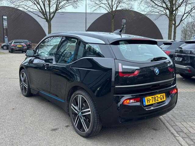 BMW i3 Executive Edition 120Ah 42 kWh UNIEKE KMSTAND |