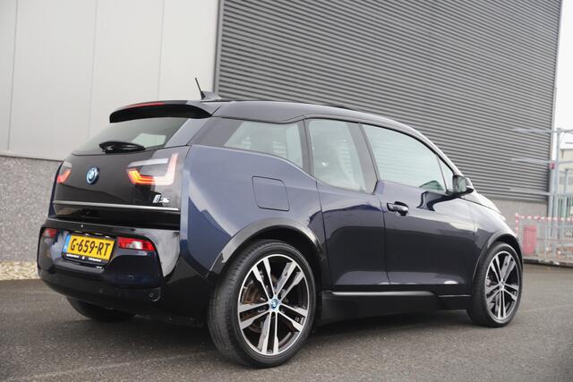 BMW i3 S 184pk Lodge 120Ah 42 kWh/S-dak/H-Kardon/Carplay/Camera/3-fase/20"