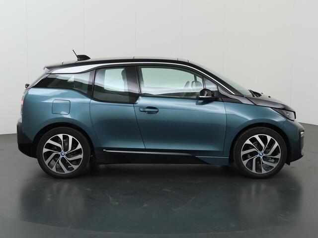 BMW i3 Executive Edition 120Ah 42 kWh | Navigatiesysteem | Parkeercamera | Stoelverwarming | Cruise Control