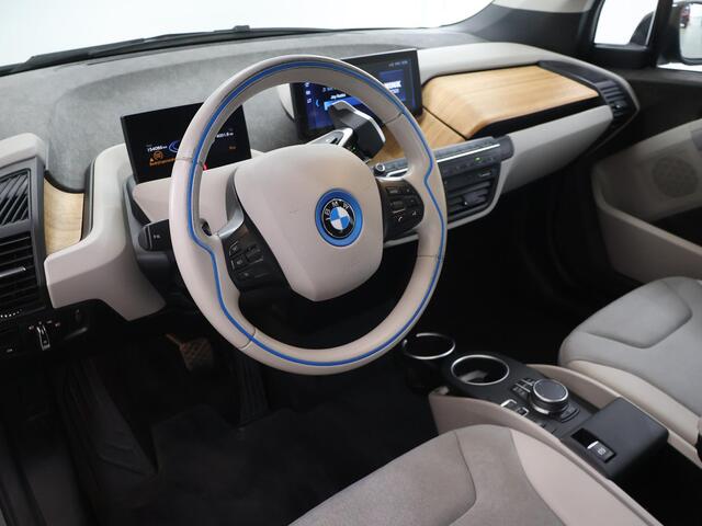 BMW i3 Executive Edition 120Ah 42 kWh | Navigatiesysteem | Parkeercamera | Stoelverwarming | Cruise Control