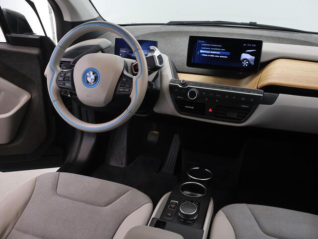 BMW i3 Executive Edition 120Ah 42 kWh | Navigatiesysteem | Parkeercamera | Stoelverwarming | Cruise Control