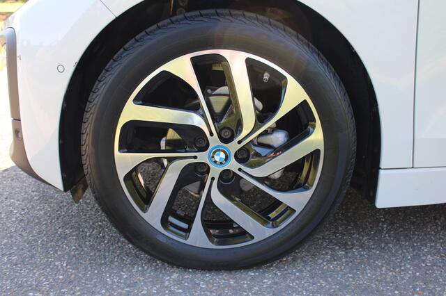 BMW i3 120Ah 42 kWh ECC/Camera/Cruise/DAB/Navi/Harman Kardon/Stoelverw