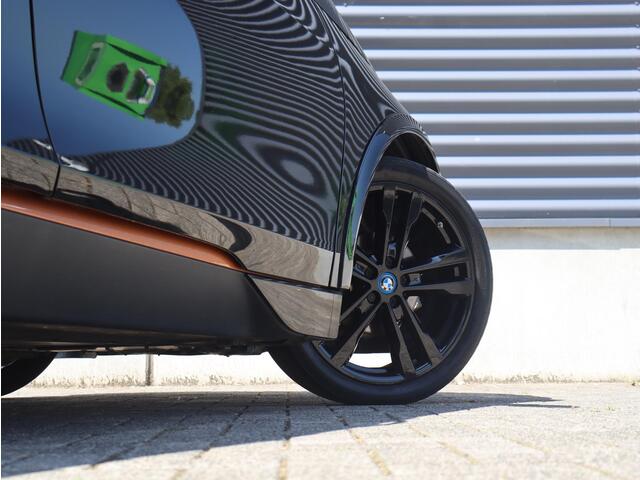 BMW i3 S 120Ah | Roadstyle | Driving Assistant Plus | Panodak | Camera | Apple Carplay | Navi Prof. | Comfort Acces | 20'' LMV