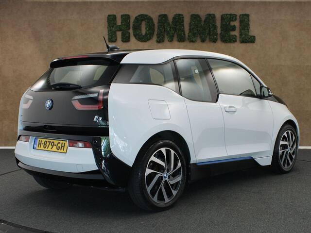 BMW i3 Basis 94Ah 33 kWh - SOH 90,3%- GROOT SCHERM NAVIGATIE - 2 LAADKABELS - PARKEERSENSOREN VOOR/ ACHTER - CAMERA - 19 INCH LICHT METALEN VELGEN - CLIMATE CONTROL - WARMTEPOMP - VOORSTOELEN VERWARMD- CRUISE CONTROL - ACHTERWIELAANDRIJVING