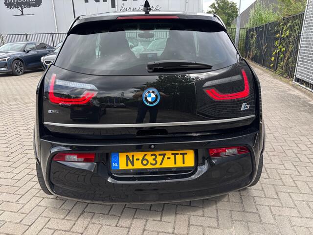 BMW i3 Dark Shadow Edition 120Ah 42 kWh / Camera / Navigatie / 20'' / Stoelverwarming / DAB / LED / Cruise Control