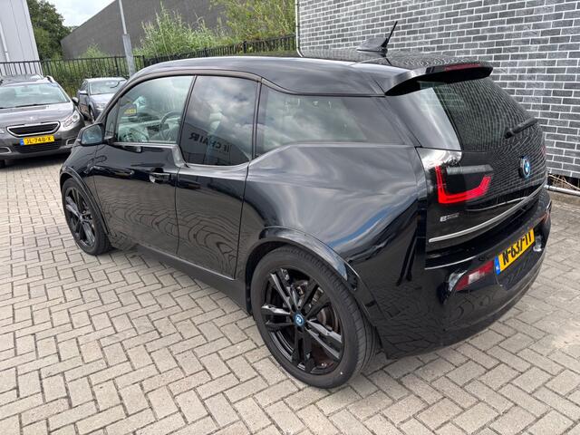 BMW i3 Dark Shadow Edition 120Ah 42 kWh / Camera / Navigatie / 20'' / Stoelverwarming / DAB / LED / Cruise Control