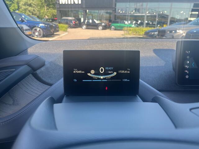 BMW i3 S iPerformance 94Ah 33 kWh / Panoramadak / Camera / Leder / 20'' / Keyless / Navigatie / DAB / ACC / Stoelverwarming