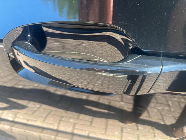 BMW i3 S iPerformance 94Ah 33 kWh / Panoramadak / Camera / Leder / 20'' / Keyless / Navigatie / DAB / ACC / Stoelverwarming
