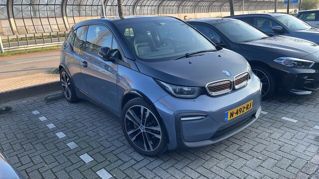BMW i3 Unique Forever Edition 120Ah 42 kWh | 20" | Snelader | Panorama | Leder | Sportpakket | Harman Kardon