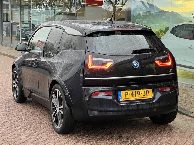 BMW i3 Business Edition Plus 120Ah 42 kWh | SOH 91.2% | Schuifkanteldak | Leder | Adaptieve Cruise Control | Stoelverwarming