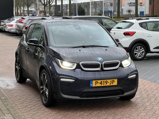 BMW i3 Business Edition Plus 120Ah 42 kWh | SOH 91.2% | Schuifkanteldak | Leder | Adaptieve Cruise Control | Stoelverwarming