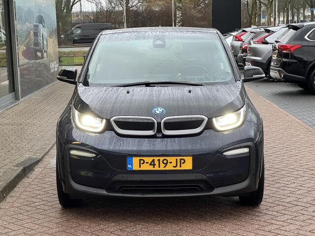 BMW i3 Business Edition Plus 120Ah 42 kWh | SOH 91.2% | Schuifkanteldak | Leder | Adaptieve Cruise Control | Stoelverwarming
