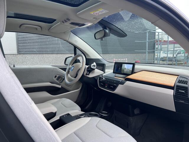 BMW i3 Executive 120Ah 42 kWh*Galvanic Gold*& Loft/Sunroof/Adaptive/W-pomp/3-fase