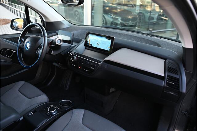 BMW i3 Business / Sportpakket / Achteruitrijcamera / Cruise Control / Stoelverwarming / Getint glas / Apple CarPlay