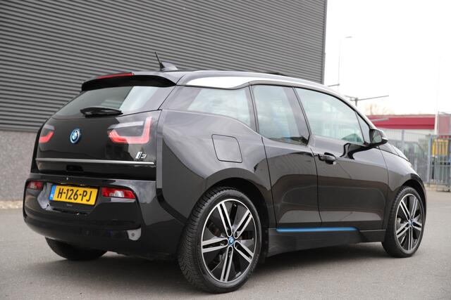 BMW i3 Executive 120Ah 42 kWh/Adaptive/Sunroof/Carplay/W-pomp/3-Fase/20"