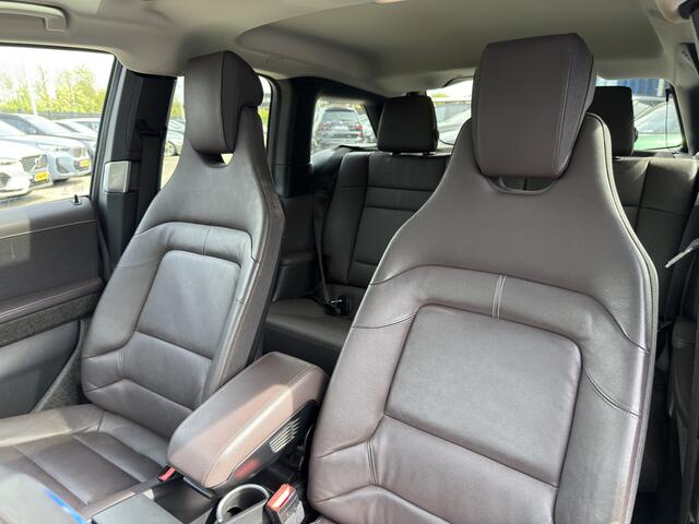 BMW i3 S Dark Shadow Ed. | 120Ah | Leder | 20'' | Schuif-/Kanteldak | Camera | Harman/Kardon | Driv. Ass. Plus | Getint Glas