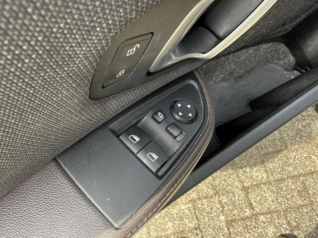 BMW i3 S Dark Shadow Ed. | 120Ah | Leder | 20'' | Schuif-/Kanteldak | Camera | Harman/Kardon | Driv. Ass. Plus | Getint Glas